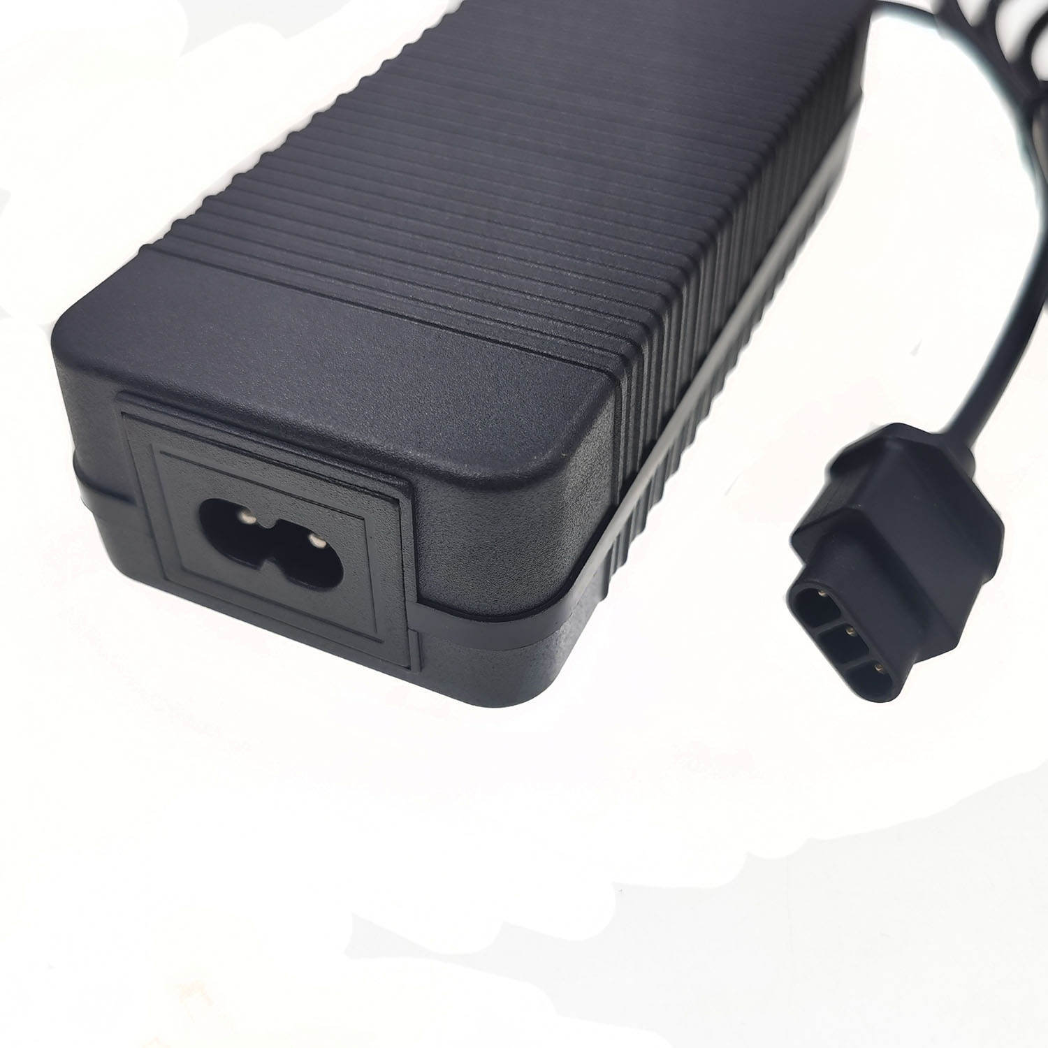 Chargeur de batterie de pipeli - Electric Scooter Charger avis et prix
